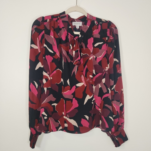 Evereve Tops - Evereve Emilia Chiffon Tie Front Blouse in a Floral Print SMALL Romantic
